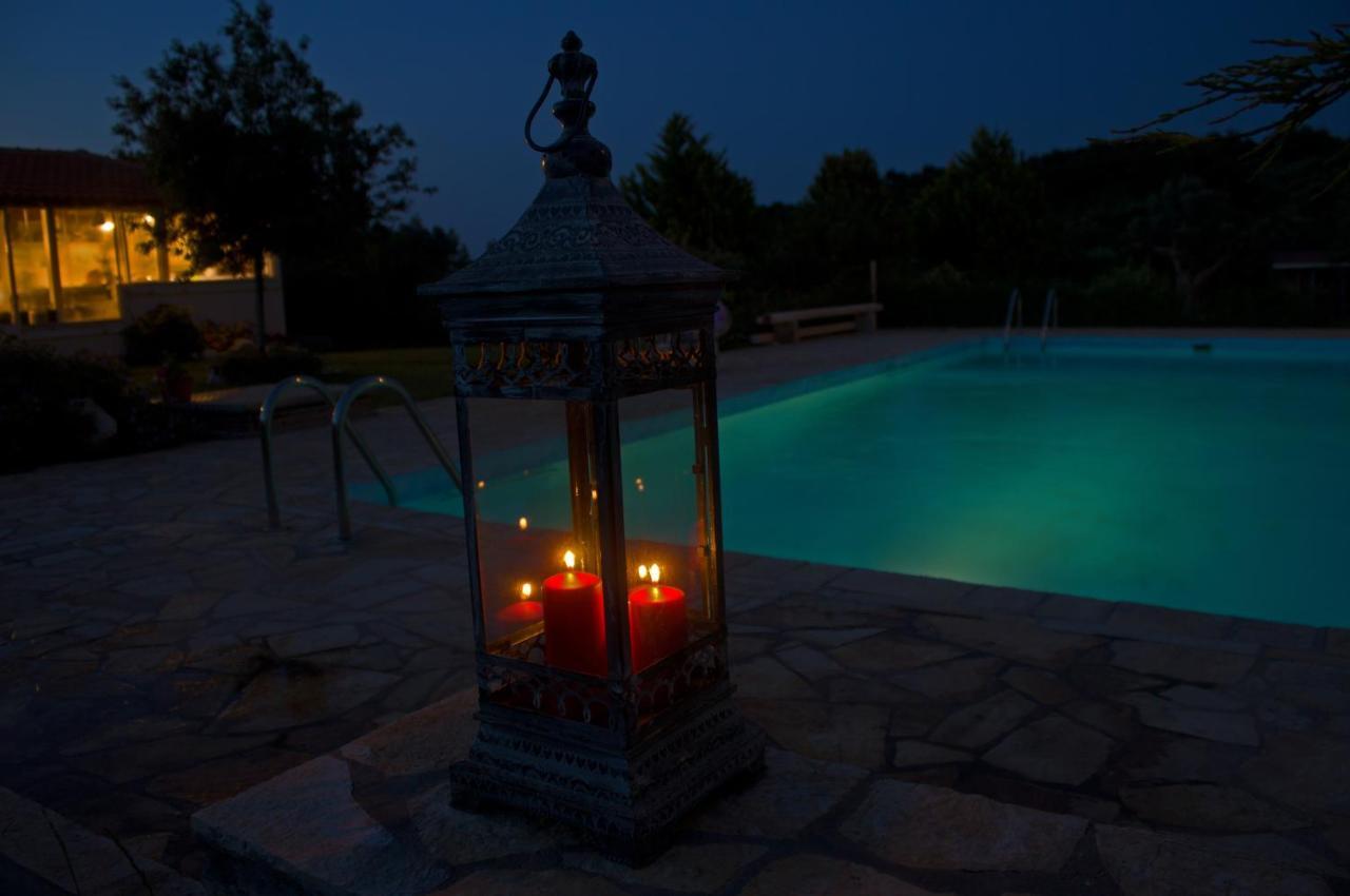 Brina'S Luxury Apartments Agioi Apostoloi  Dış mekan fotoğraf