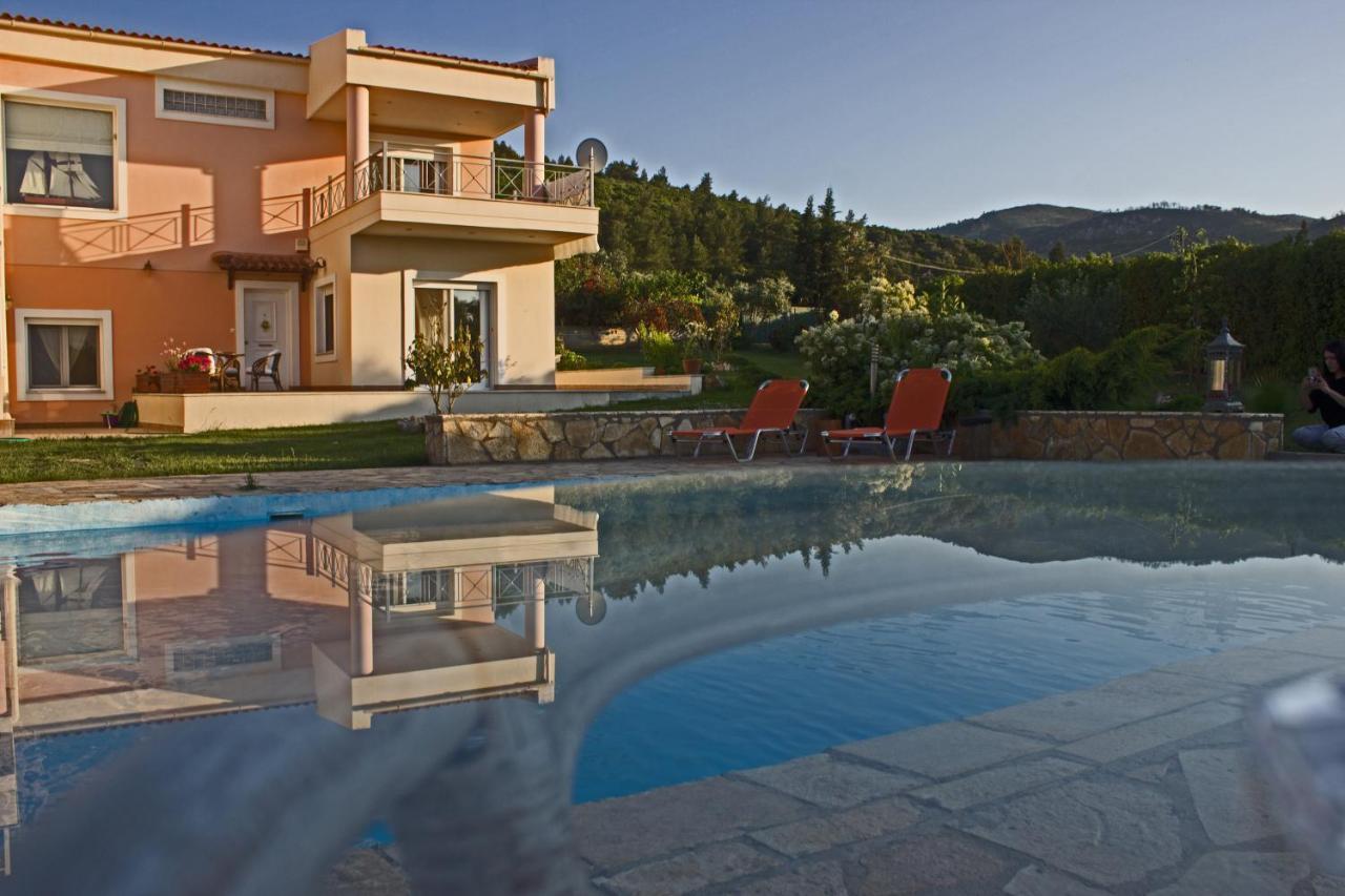 Brina'S Luxury Apartments Agioi Apostoloi  Dış mekan fotoğraf