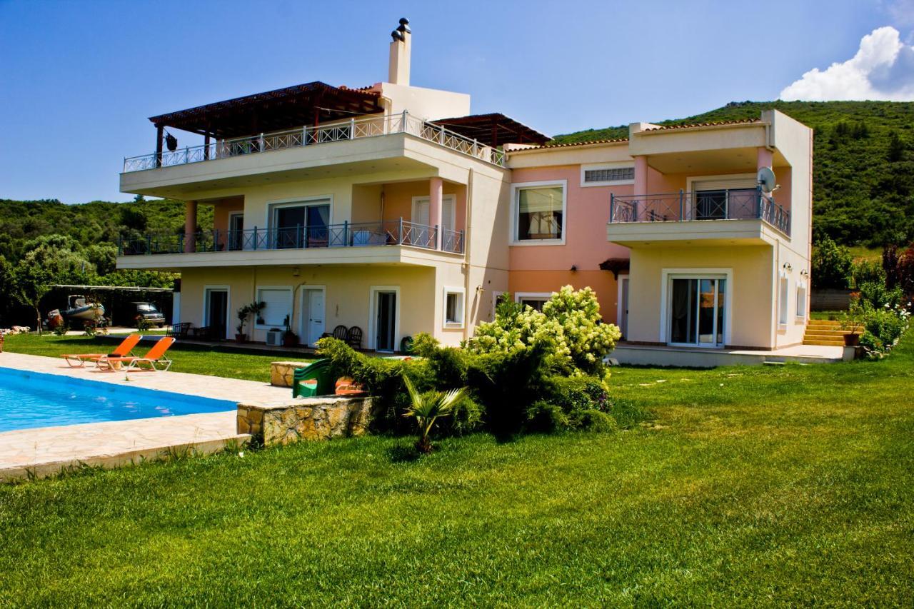 Brina'S Luxury Apartments Agioi Apostoloi  Dış mekan fotoğraf